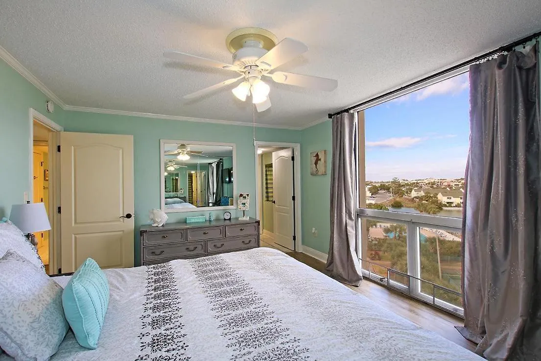 3061 - Cozy Three Bedroom Vacation Rental Destin 0*,  United States
